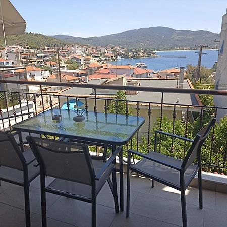 Dimitros Apartment Неос Мармарас Екстериор снимка